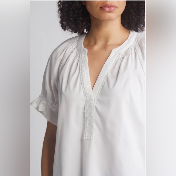 Chico's Tops - Chico’s size 3 (16)‎ balloon, short sleeve blouse with smocked detail on front